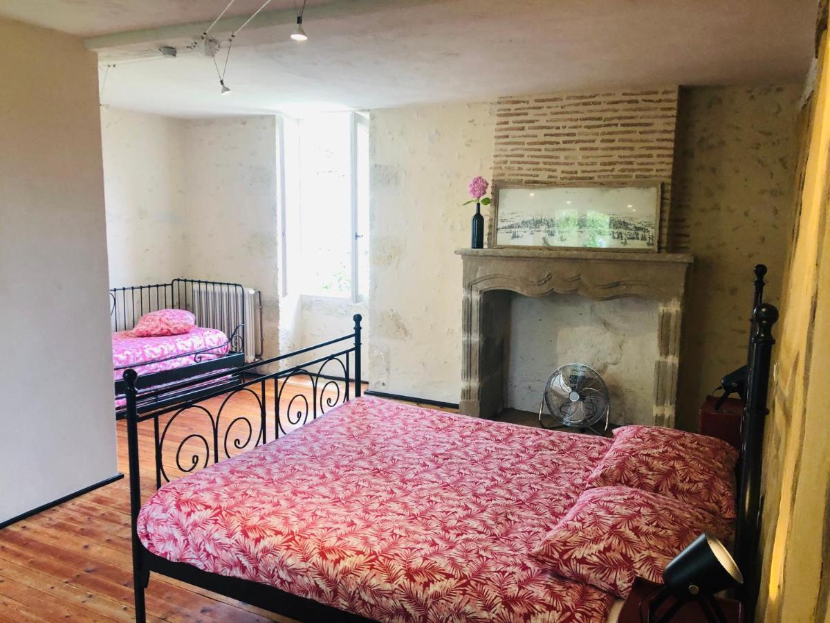 Auros Maison D'Hotes Rouge Bordeaux מראה חיצוני תמונה